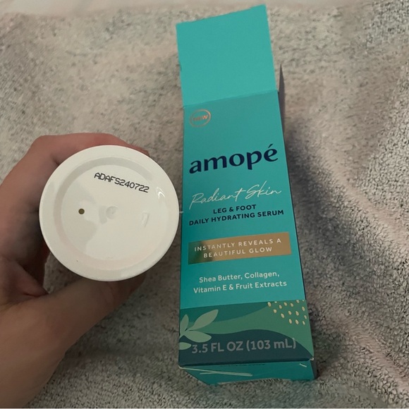 Amopé Radiant Skin Leg & Foot Daily Hydrating Serum, 3.5 oz NIB - Picture 3 of 3